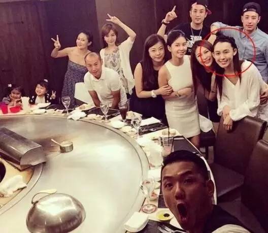 赵丽颖改变的不只是发际线和额头,发际线低额头窄赵丽颖