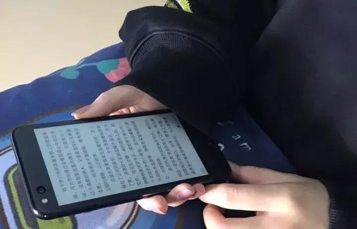 yota3墨水屏双面屏手机,yota3最值得买的手机