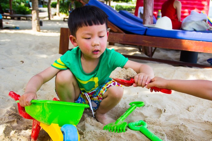 我们和孩子一起去三亚旅行,一大两小亲子三亚游