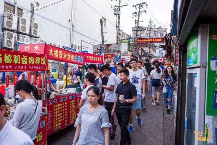 全武汉荷尔蒙最旺盛的高校，打架有专业套路，小偷来了别想走！