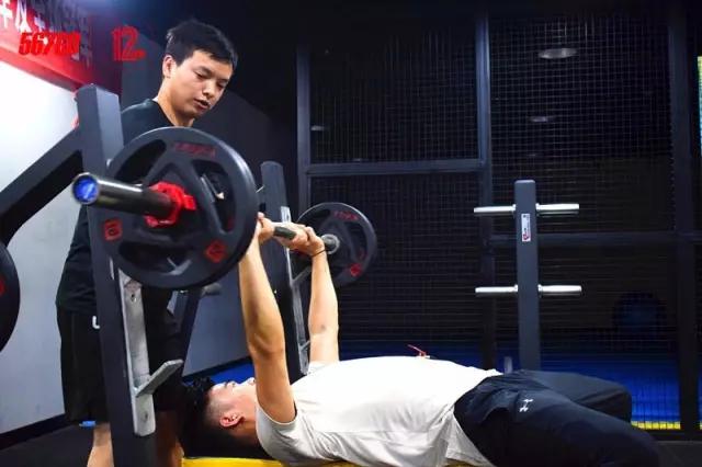 高级健身教练学费一般多少,高薪健身教练无基础可培训