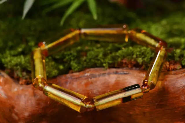 蜜蜡的种类及图片介绍,蜜蜡的种类及价值及图片