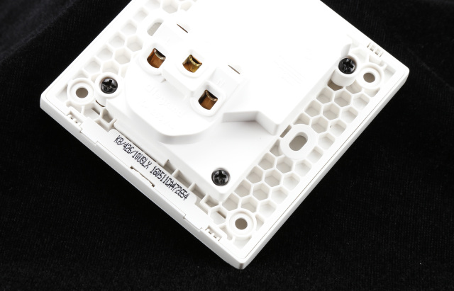 abb西门子施耐德断路器对比,abb西门子施耐德