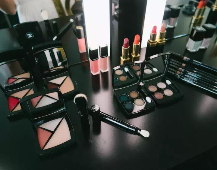 最值得尝试的美妆新品清单,这一年值得入手的美妆产品有哪些