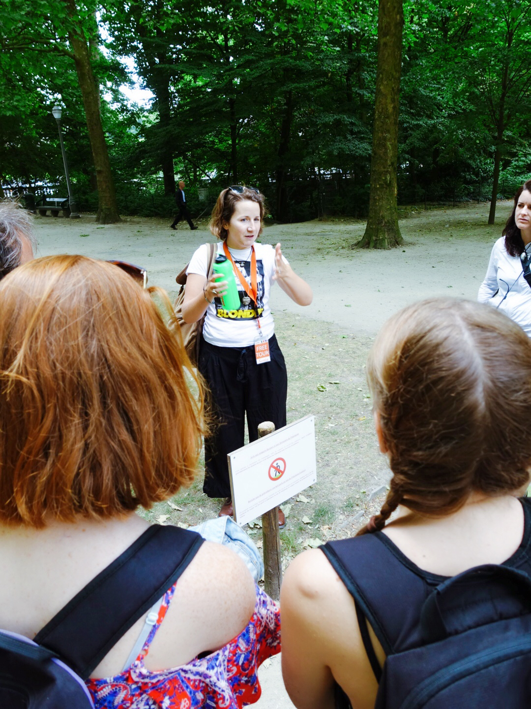 欧洲跟团游导游有什么套路 (欧洲导游收入)