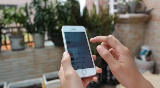 很多人不会主动发微信,高情商的人不会发微信