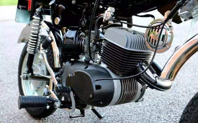 单缸四冲程发动机工作原理演示,二冲程烧机油原理视频