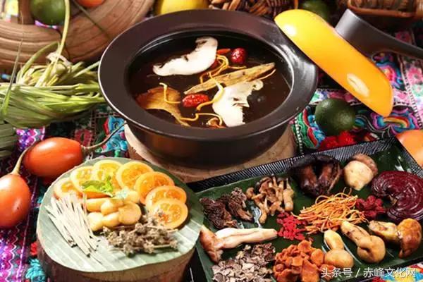 枯草霜花白寒窗月影是什么意思,枯草霜花白寒窗月影新的意思