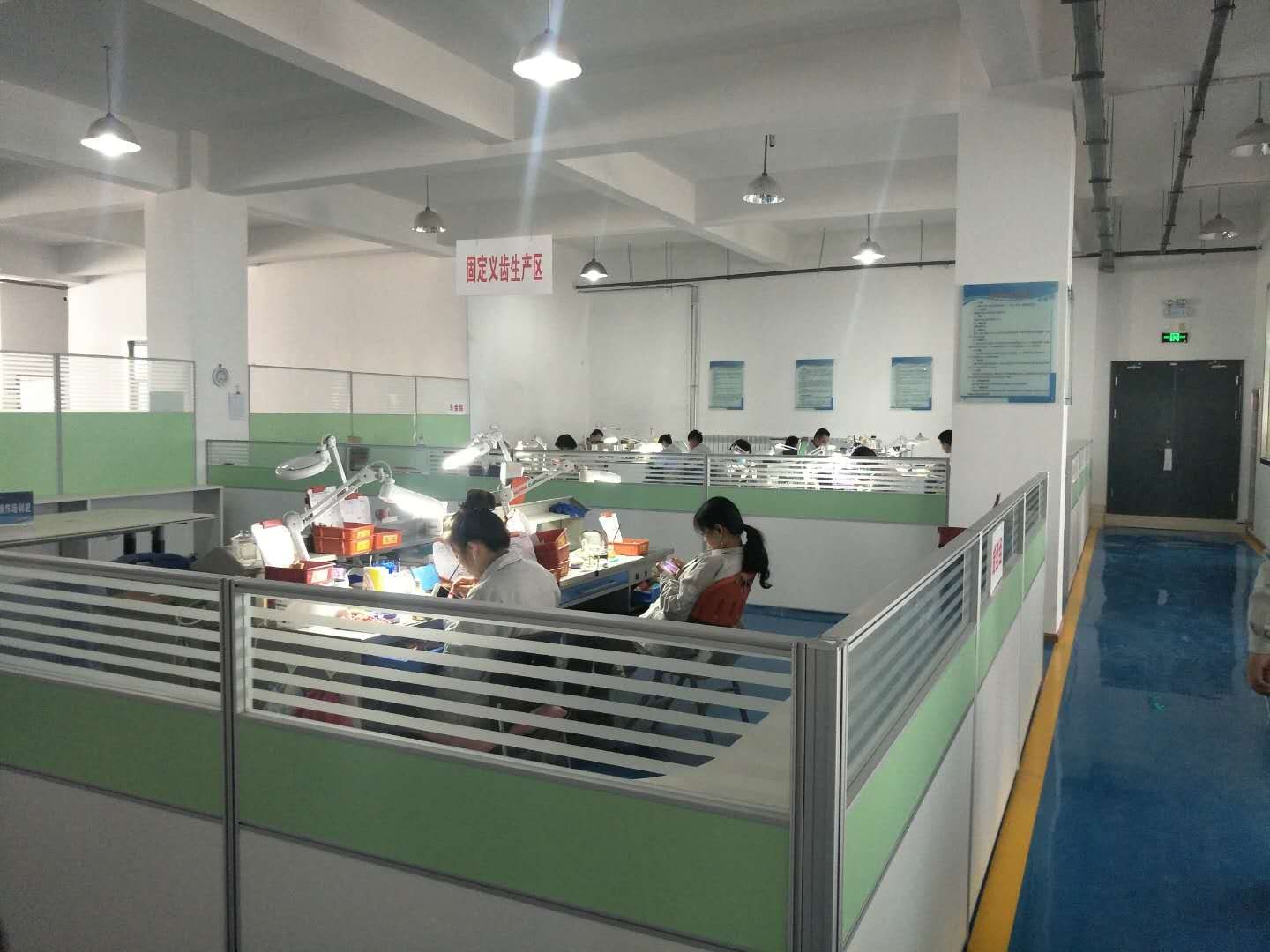 烤瓷牙连桥修复大概多少钱一颗,用烤瓷牙的方法矫正牙齿