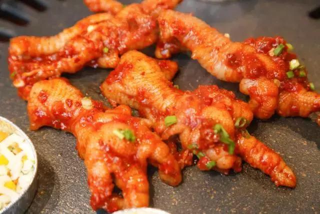 走一波,终于等到这家月销60W的人气烤肉店从市中心开到城南了!