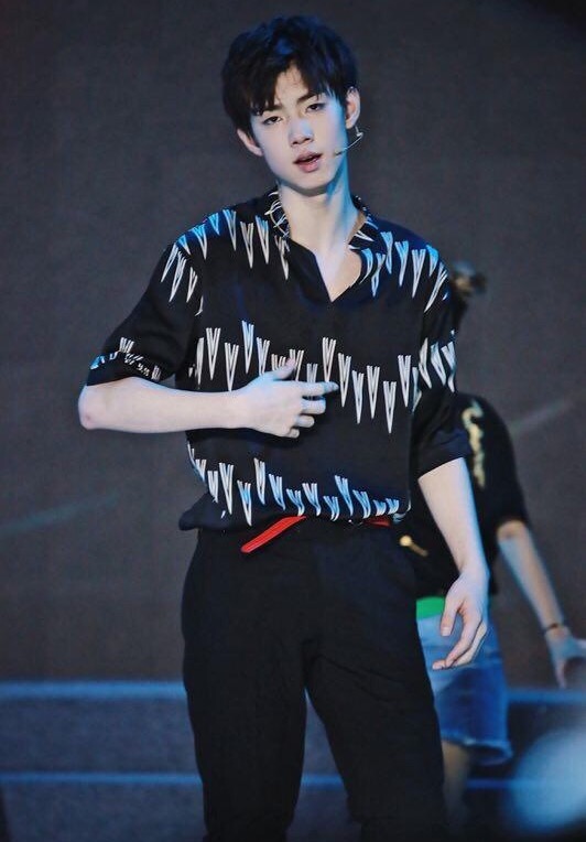 鍋跺儚缁冧範鐢熼噷闈㈤暱寰楀儚楣挎櫁,鍋跺儚缁冧範鐢熼暱寰楀儚楣挎櫁