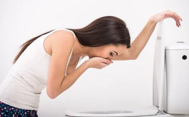 怀孕初期喝苏打水可以缓解孕吐吗,怀孕初期孕吐吃什么缓解啊