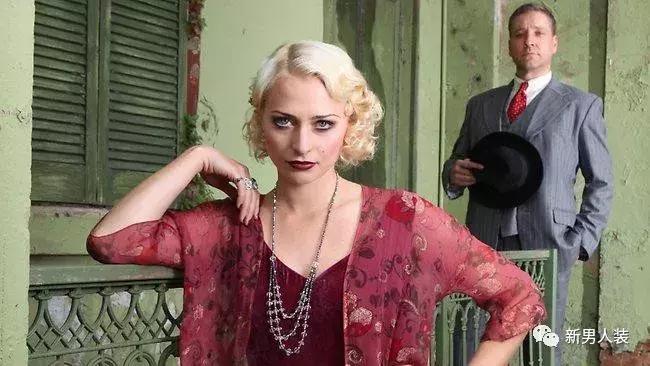 “剃刀帮”地下皇后，是两位家庭主妇