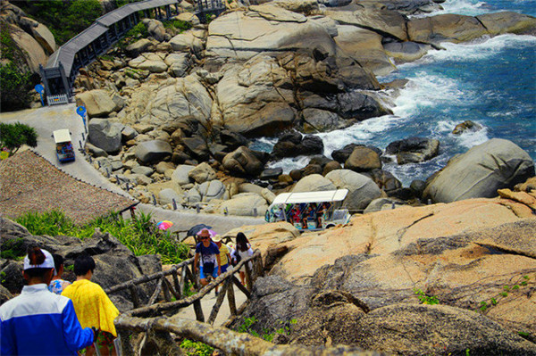 三亚看海美食攻略最值得去的地方,去三亚看海必打卡