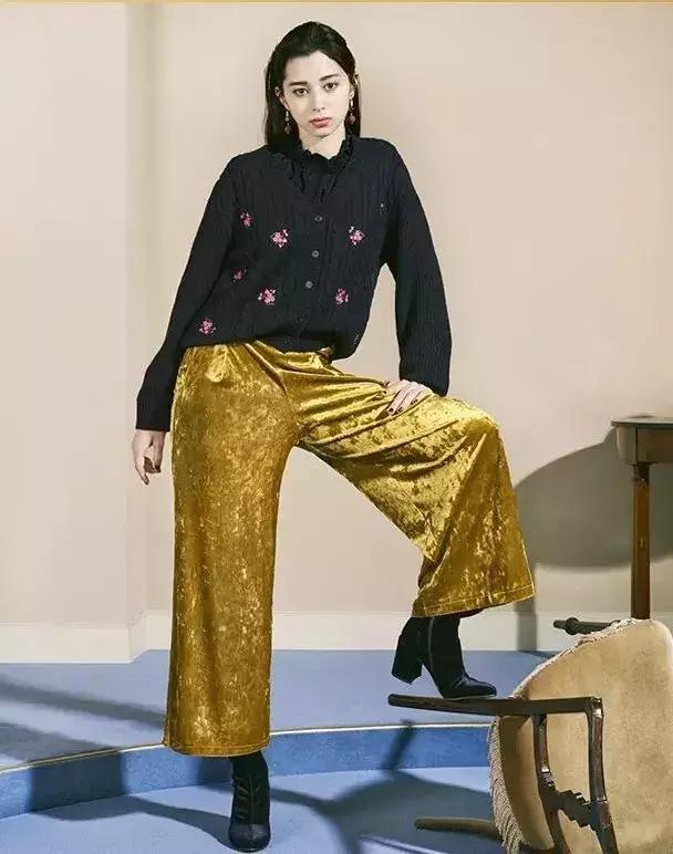 除了它也没谁了！既减龄又百搭，可以从20岁穿到50岁！