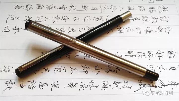 粉丝福利！派克威雅胶杆钢杆F尖钢笔评测，有小视频哦