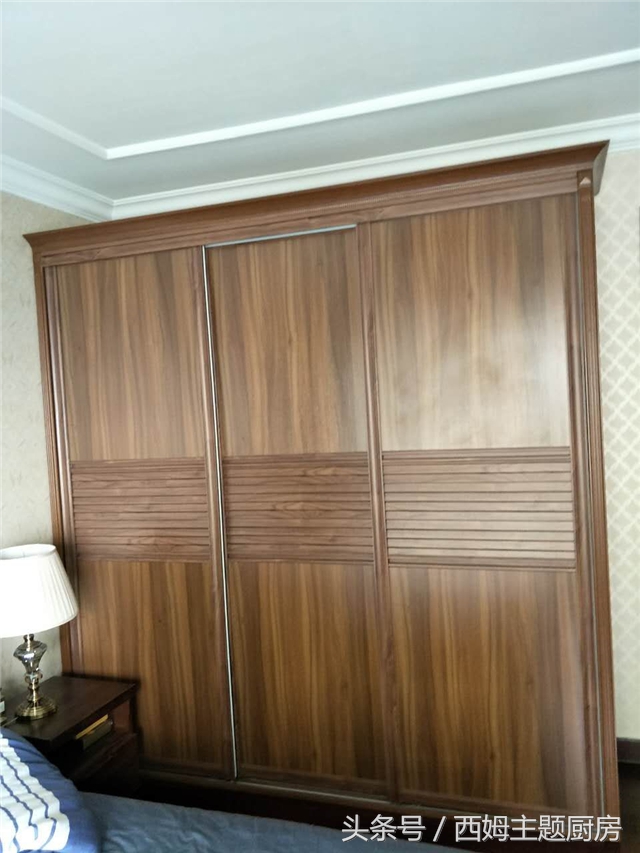 新款衣柜移门下轨,全屋定制衣柜推拉门避坑指南