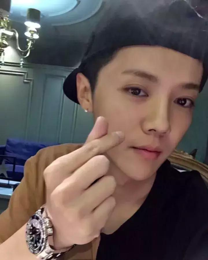 我竟妄想买鹿晗和潘玮柏手上的那块表？