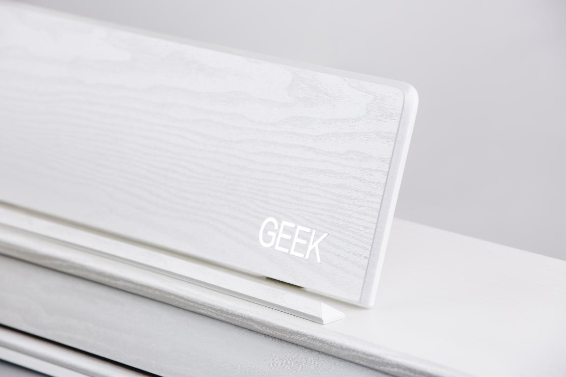 新品抢先评：这是一款智能的电钢琴—GEEKK2