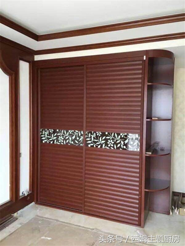 新房装修衣柜移门支持定制,全屋定制衣柜推拉门避坑指南