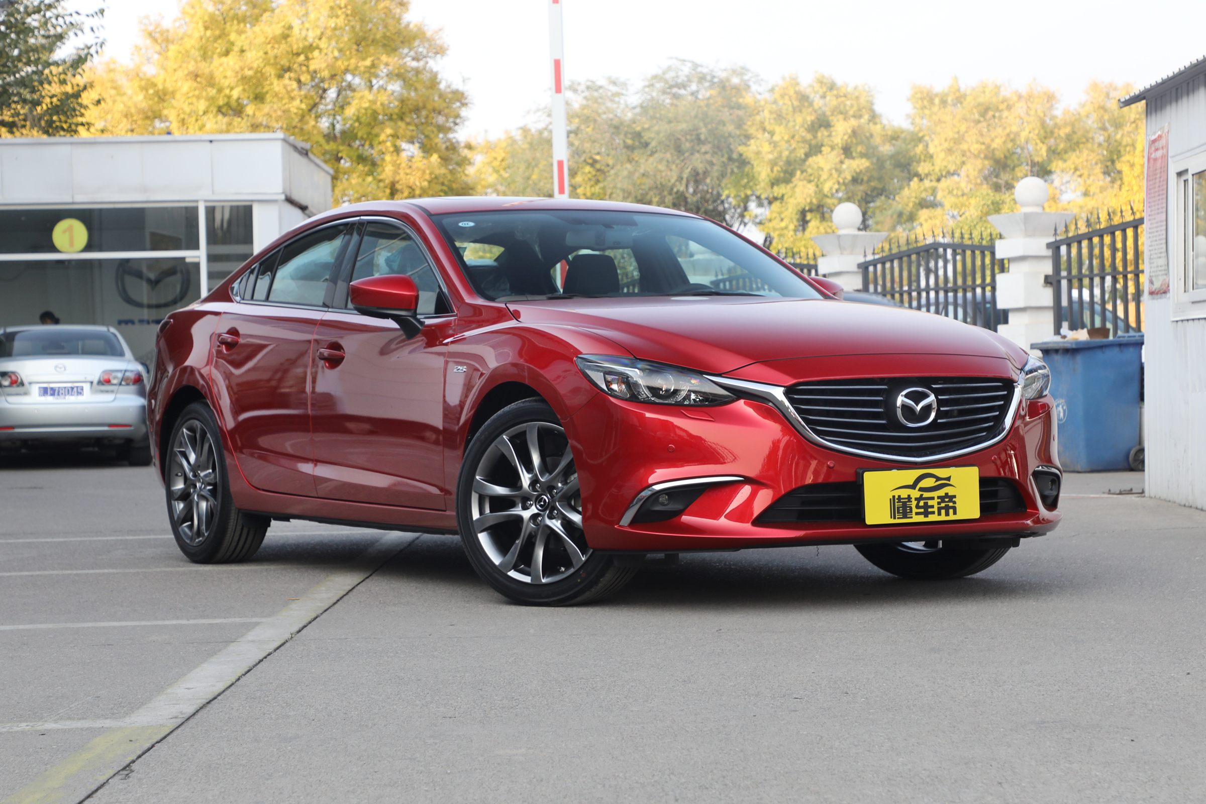 凯美瑞阿特兹雅阁三辆车哪个更好,凯美瑞雅阁迈腾天籁阿特兹怎么选