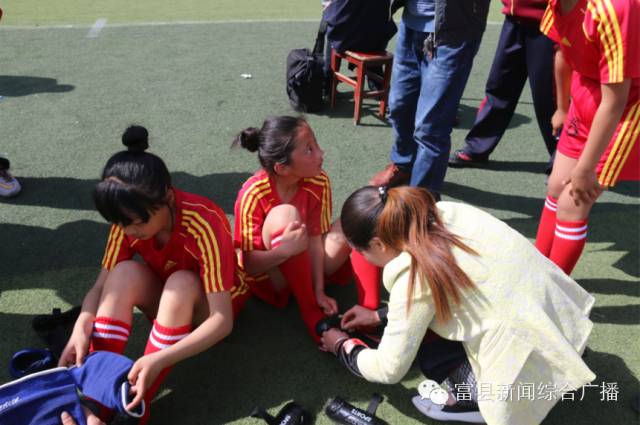 阳光校园快乐足球,阳光足球快乐体育视频