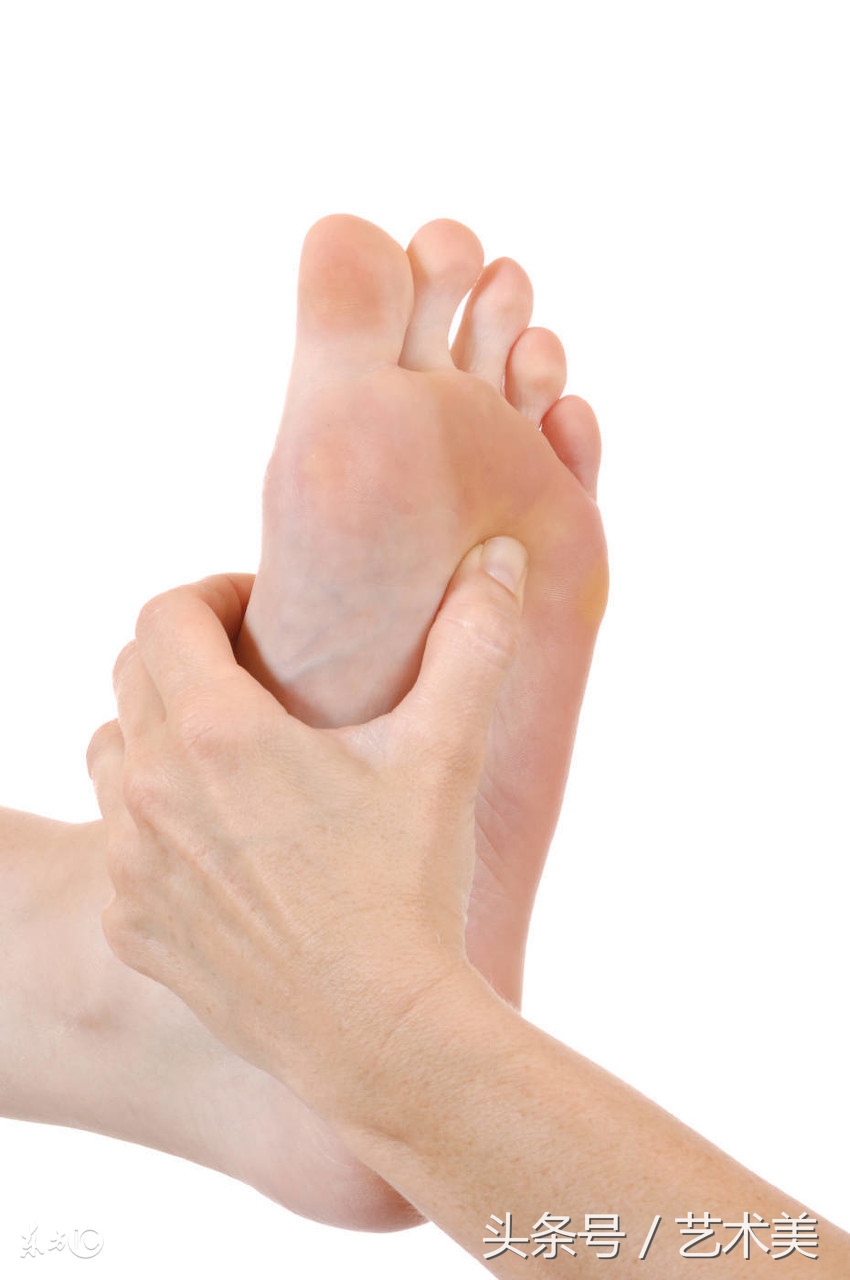 脚后跟和脚后跟筋疼,脚后跟疼是什么原因造成的