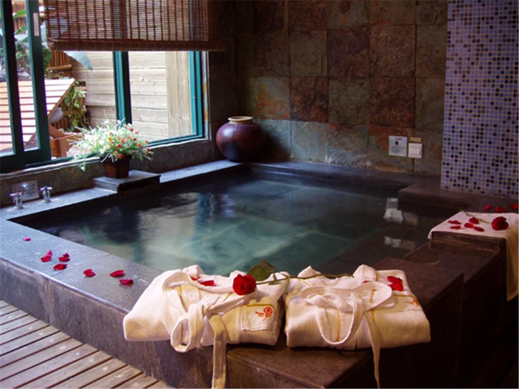 马尔代夫鲁滨逊岛美景,海岛旅游胜地马尔代夫岛