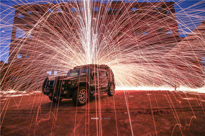 悍马h2顶级改装能上路吗,超豪华改装悍马h2越野suv