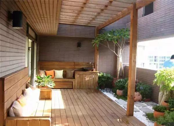 如何把小户型阳台改造成小花园,如何把露天阳台设计成花园