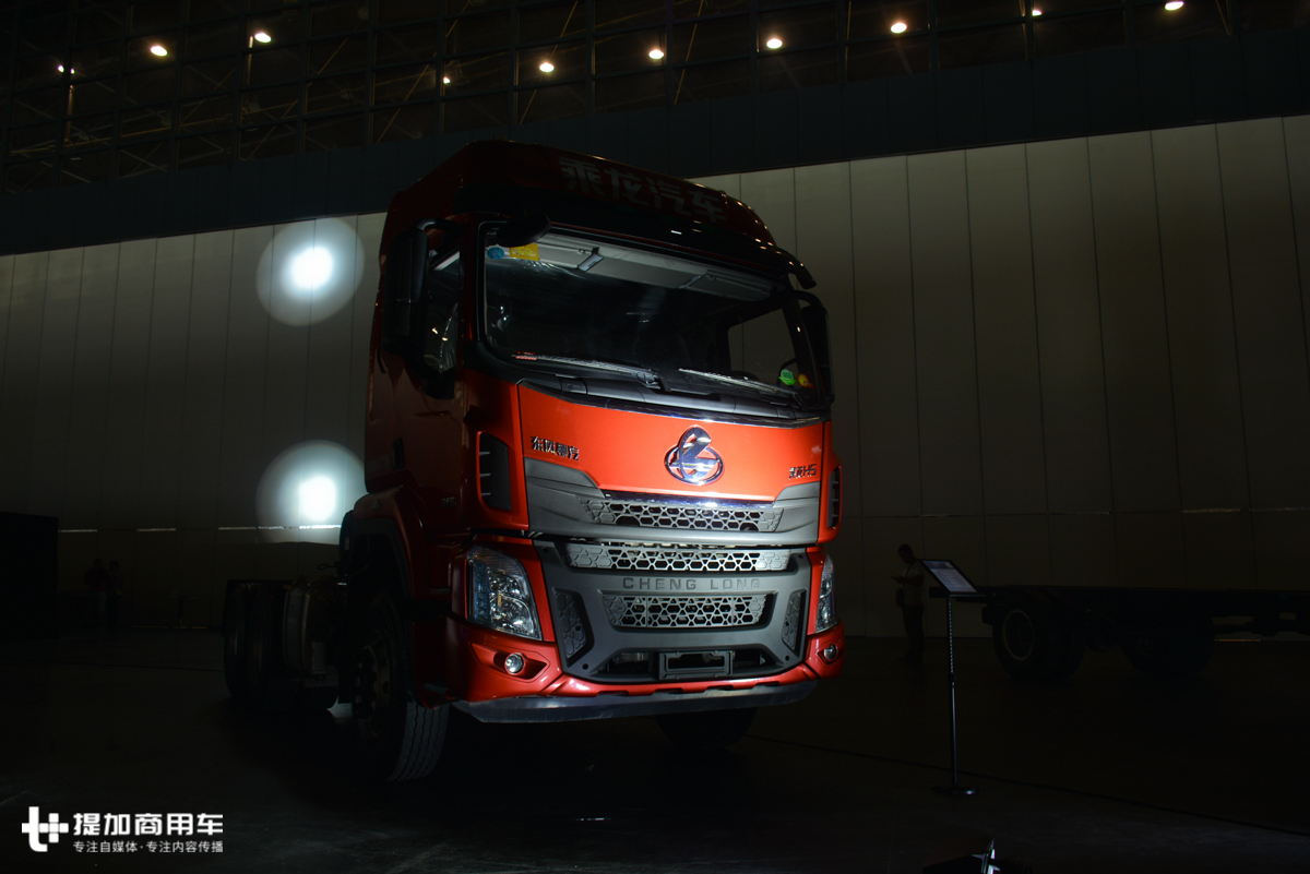 新款乘龙h5v牵引车报价,中长途重卡