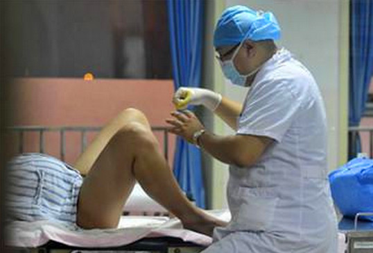 女人生孩子要经历哪些尴尬的事,女人生小孩到底有多痛苦