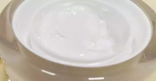 素颜神器自然裸妆提亮肤色,黄黑皮救星懒人素颜霜