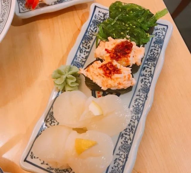 广州岗顶美食街,岗顶地铁口美食街