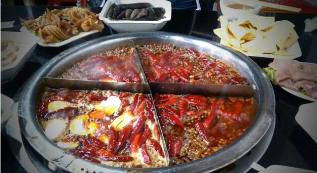 比万圣节更怪米日眼的装扮是重庆这15家店店