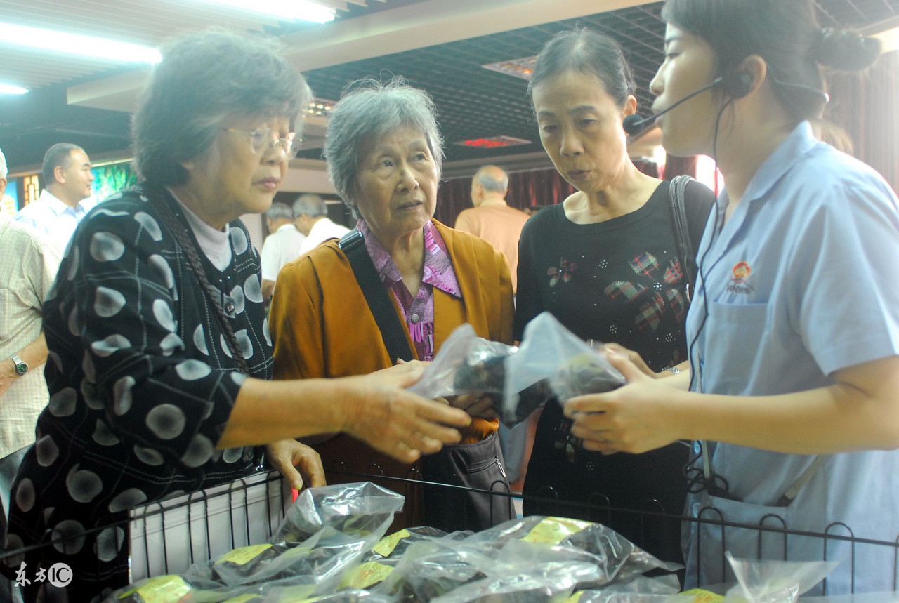 如果家人沉迷保健品该怎么办,老人说家里保健品太多怎么办