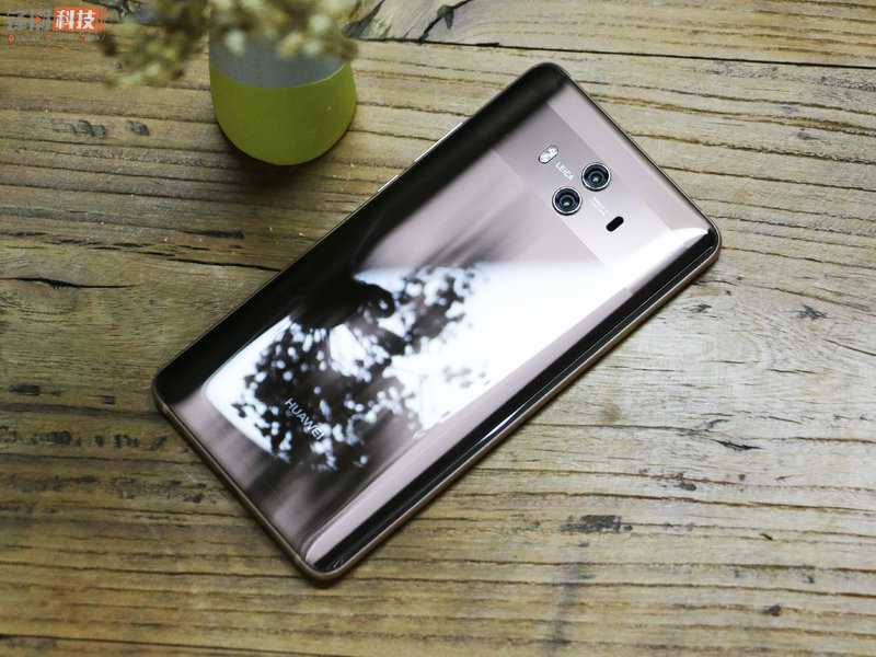 华为mate10深度上手体验,用了一年的华为mate10感觉如何