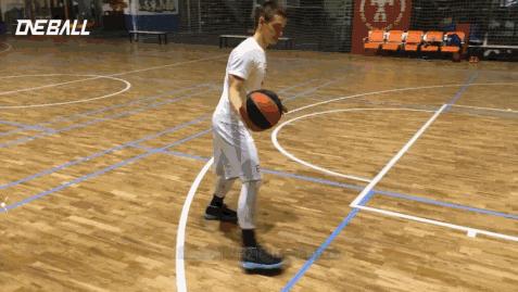 nba2kol2crossover变向教学,nba2k艾弗森crossover变向教学