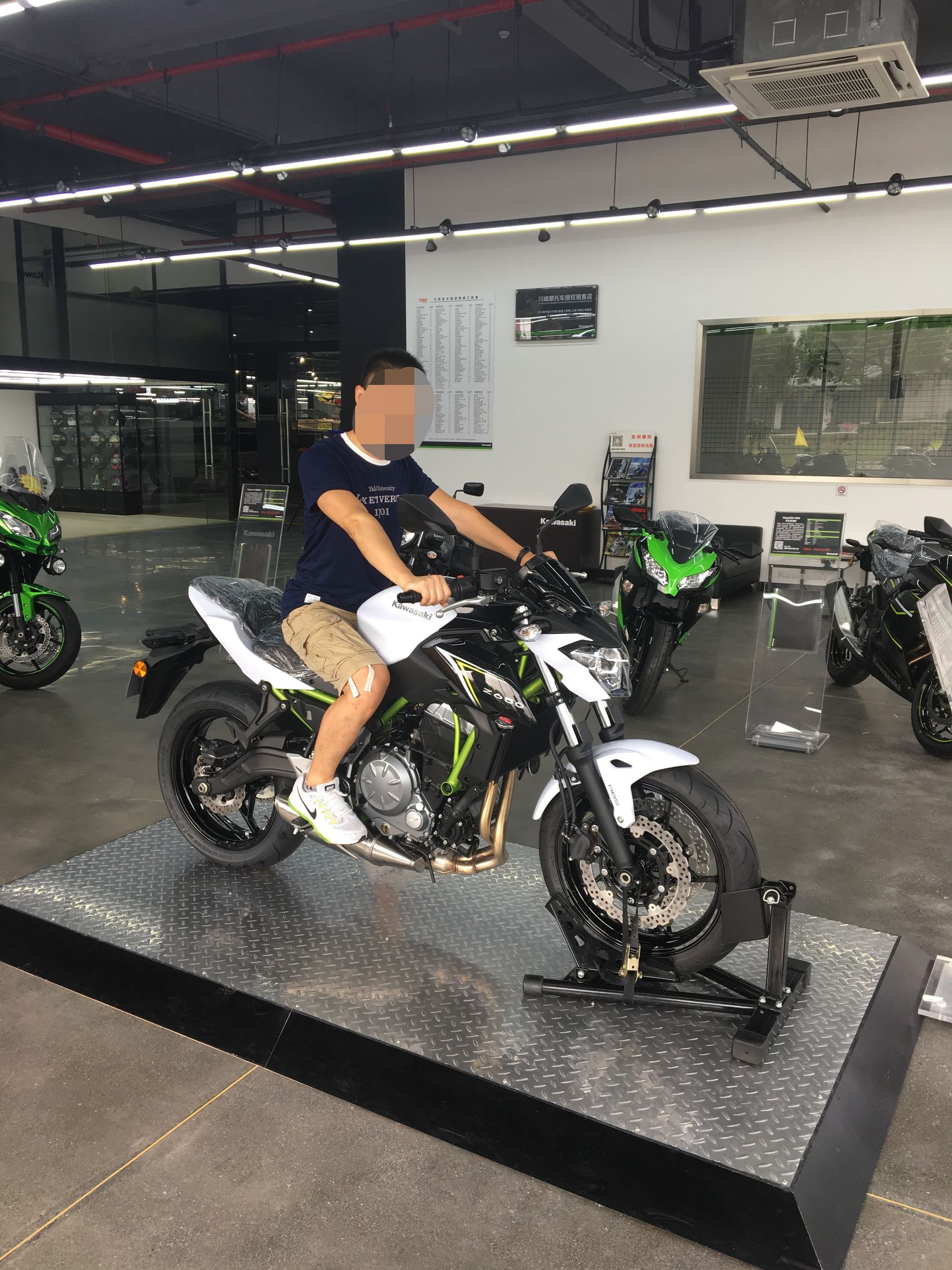 雅马哈mt-10,yamahamt-05