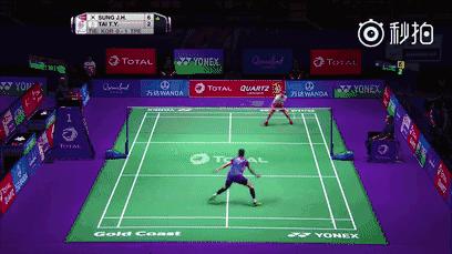 吊球回中步伐,吊球需要抢高点吗