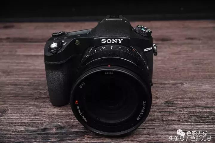 索尼超长焦黑卡rx10iii,索尼黑卡rx10m4相机入门