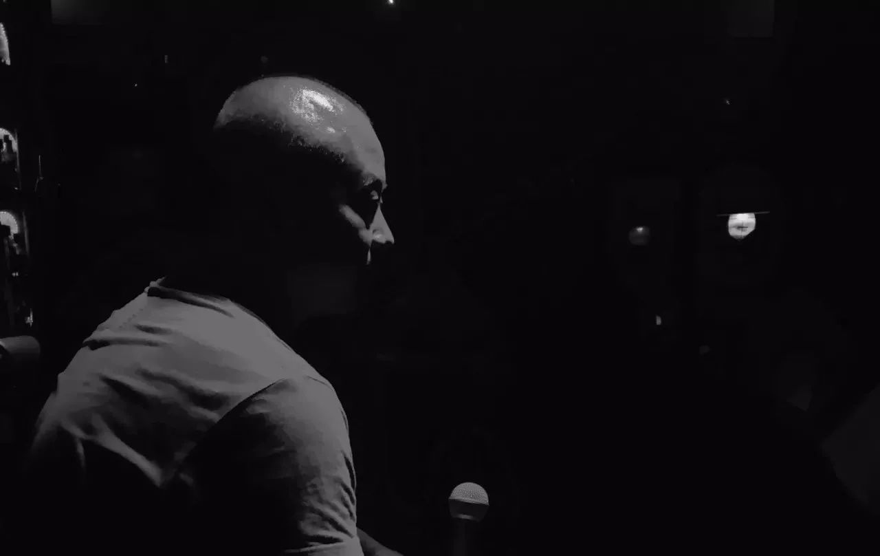 「火绳」索宏磊|他建了一座叫“35号民谣”的酒吧,成都人都知道