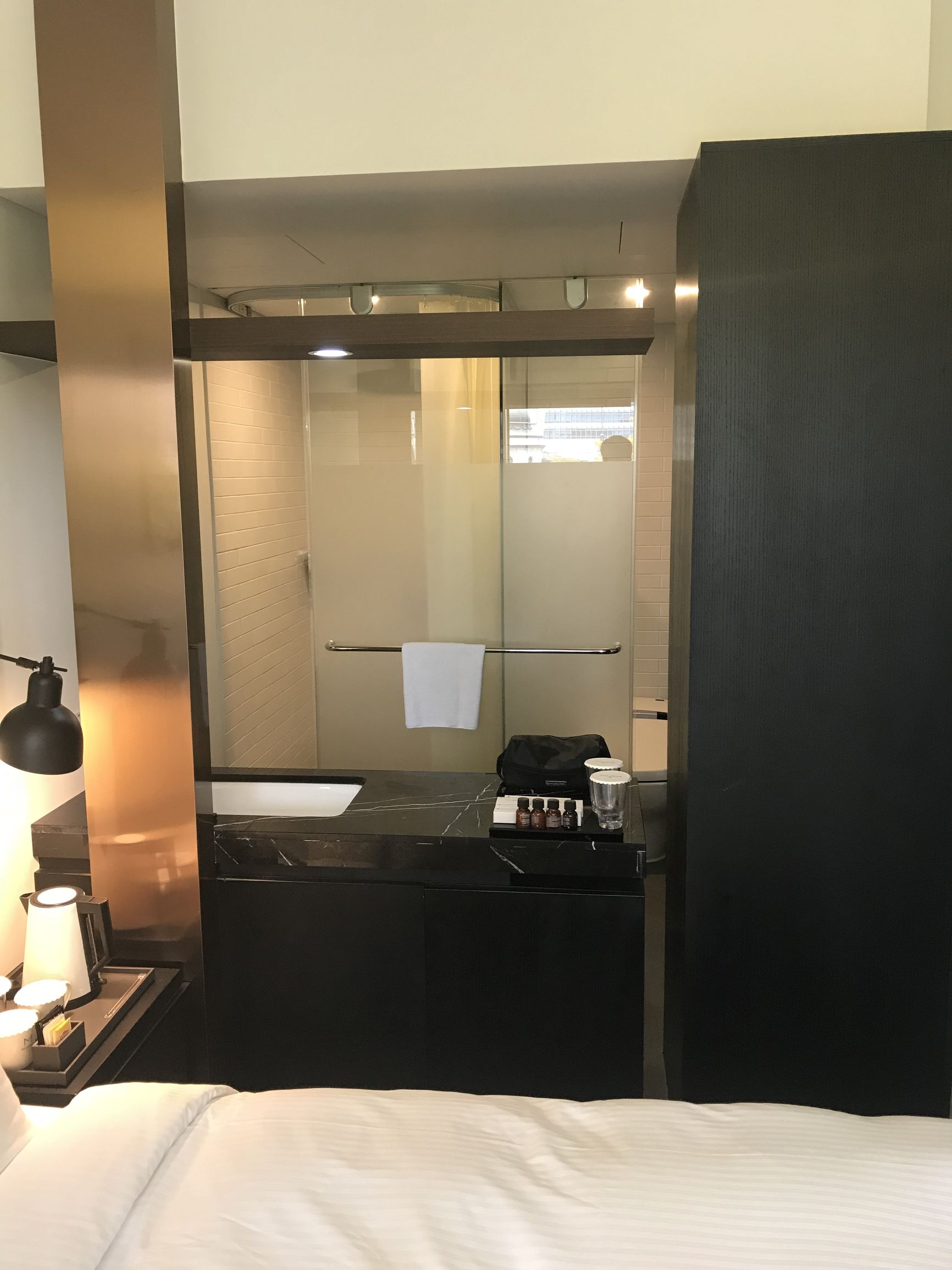 首尔旅游酒店订在哪里方便,韩国旅游住宿哪里最便宜