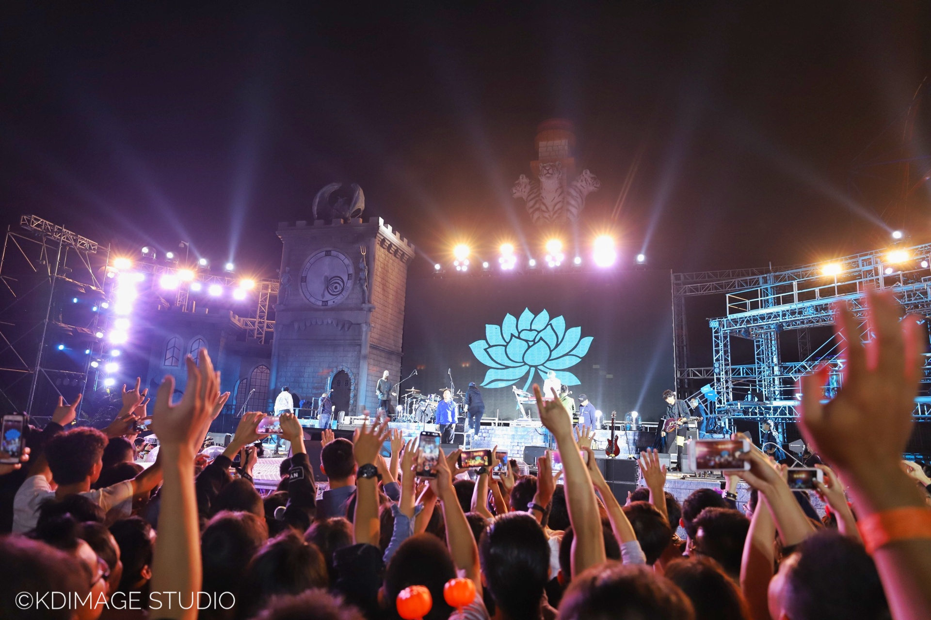 久违的狂欢:和许巍一起过长隆欢乐万圣节