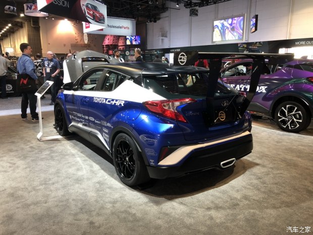 国产全新福克斯谍照/丰田CH-R赛车亮相/广汽讴歌TLX-L亮相