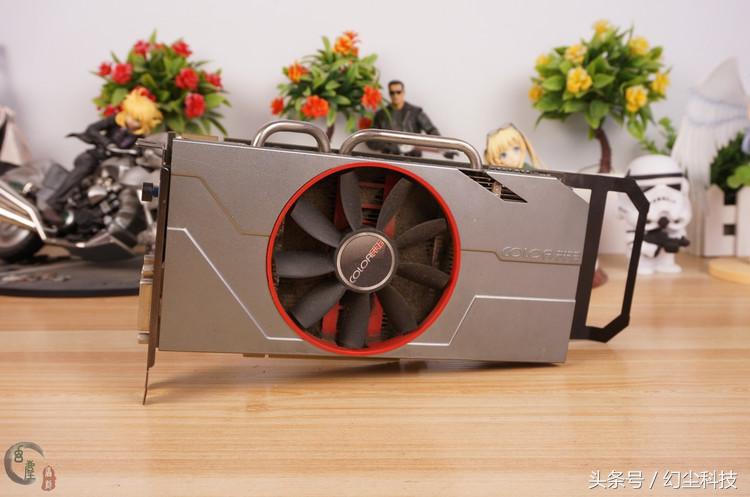 以前不太喜欢用机箱,显卡变成了吸尘器,除尘又花时间又费力