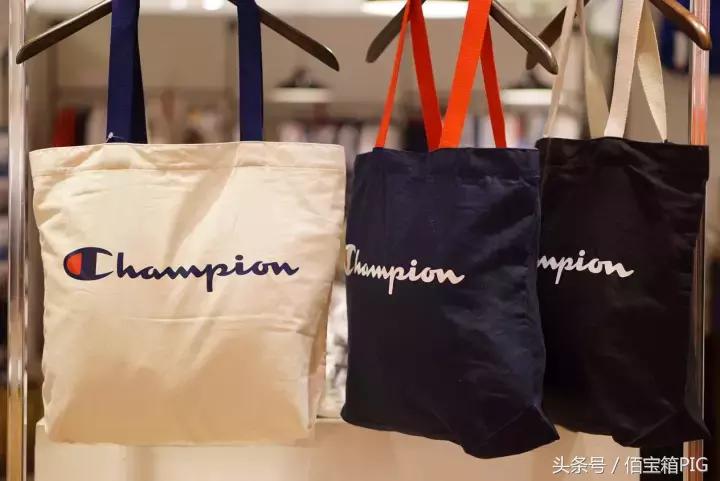 适合上学女生背的轻奢包,适合学生出门背的包包推荐