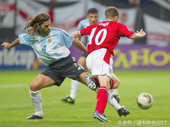 当足球里面的假摔成为一门功课,足球比赛如何判断禁区内是否假摔