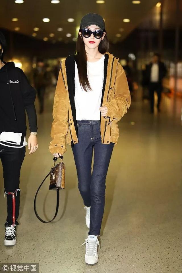 唐嫣衣服多少钱,唐嫣机场礼服