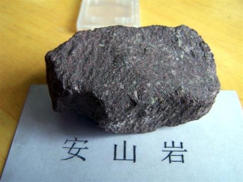 岩石由哪些矿物组成,岩石是由什么构成的